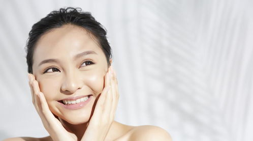 女性要想比同龄人老得慢,需重点保护5个部位,很多人只知道化妆